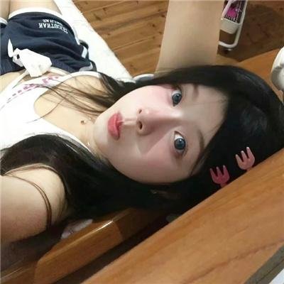 湖泊上的日出